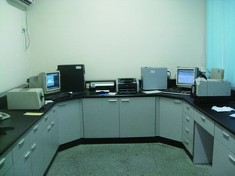 實(shí)驗(yàn)室二