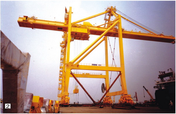 臺塑麥寮貨柜吊機